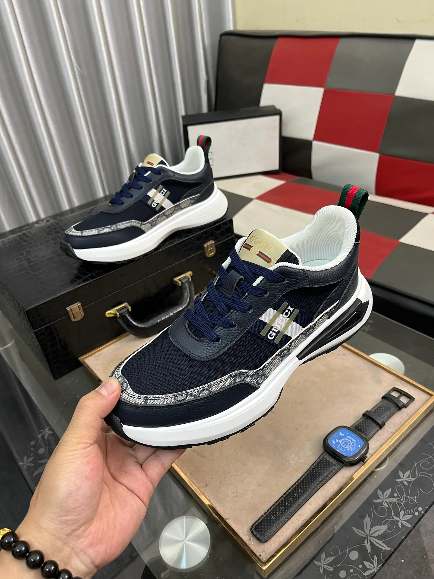 Men's Men's Shoes💰458⌚️⌚️[GUCCI] Gucci men's casual shoes are absolutely popular🔥The ultimate matching item for trendy men! The charm of super texture is unstoppable. This is the main recommendation. The upper is made of high-quality cowhide, with pig lining feet and wear-resistant rubber sole. It is noble and elegant! Extremely comfortable🎁🎁You can be as handsome as you want💪 Size 38-44! 2️⃣colors available